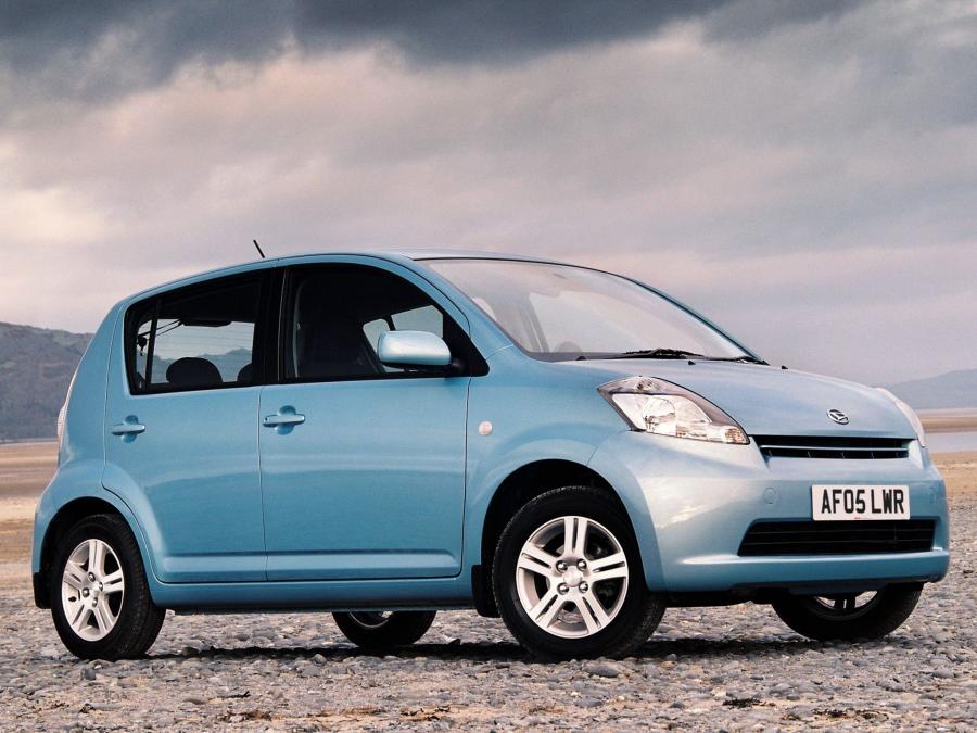  Daihatsu Sirion 2005 года  (UK) (фото 5 из 15)